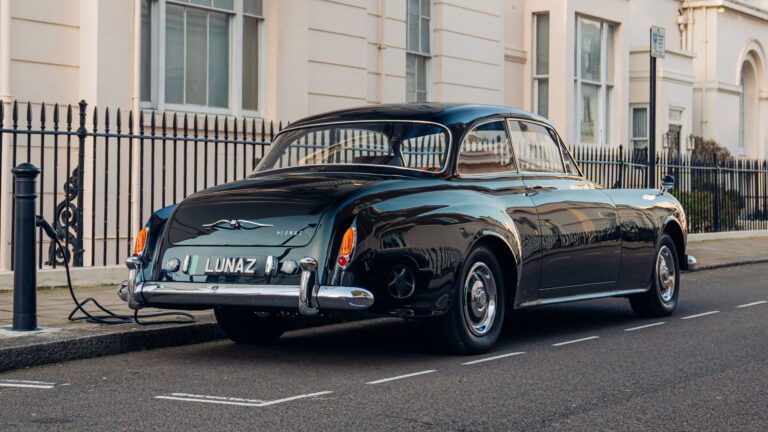 Bentley S2