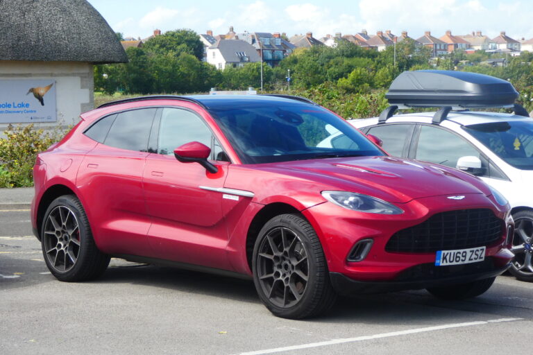 Aston Martin DBX